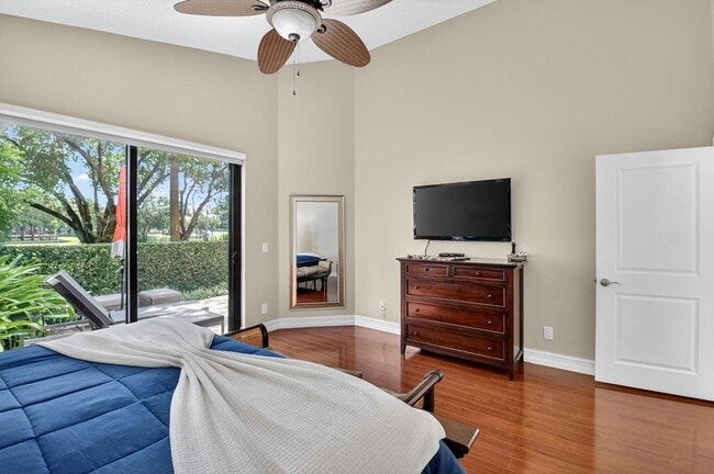 Building Photo - 5850 NW 21st Ave