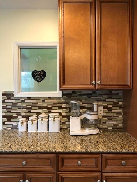 Building Photo - 319 Arnold Ave