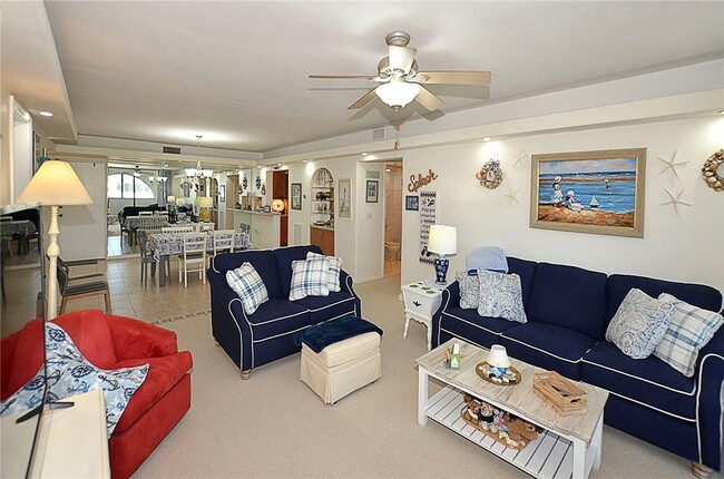 Building Photo - 5601 Jimmy Buffett Mem Hwy