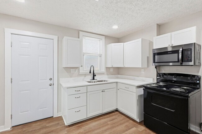 Building Photo - 783-785 S 18th St