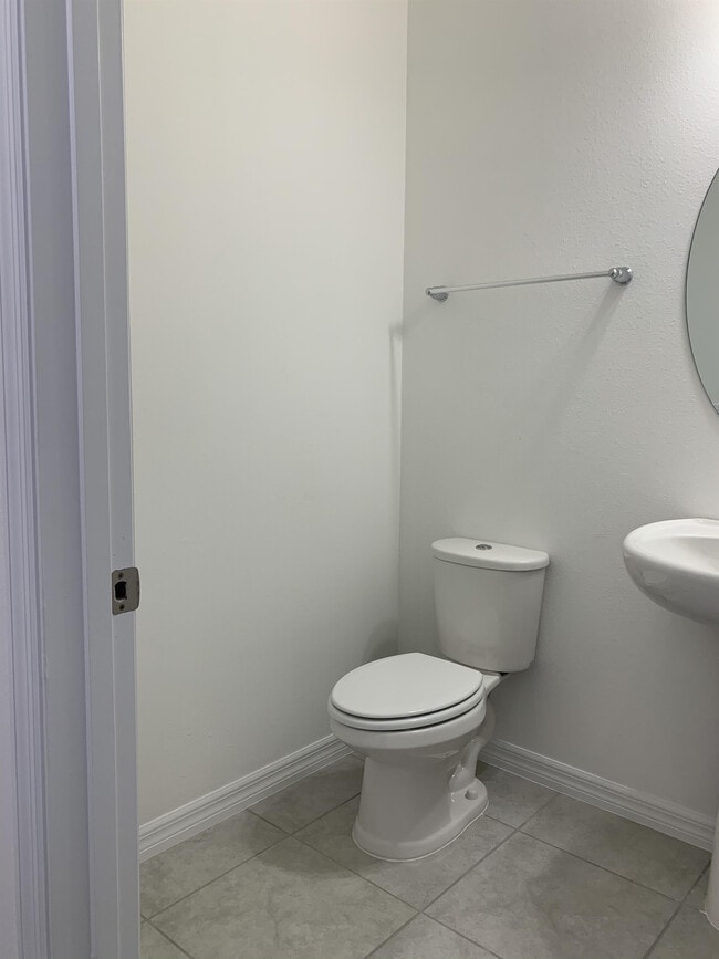 Building Photo - 10360 Austrina Oak Lp