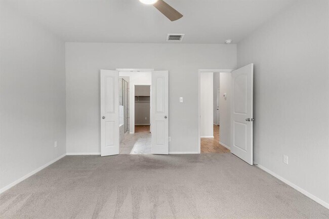 Building Photo - 11325 Comano Dr