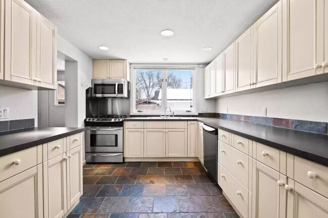 Building Photo - Whitefish cottage