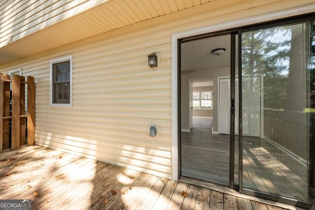 Building Photo - 580 Downing St