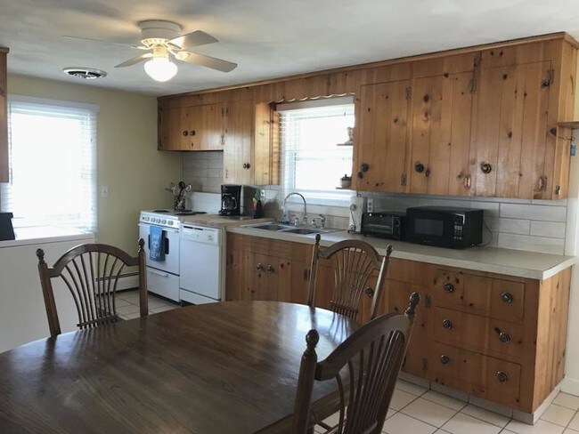 Building Photo - Bonnet Shores Weekly Summer Rental