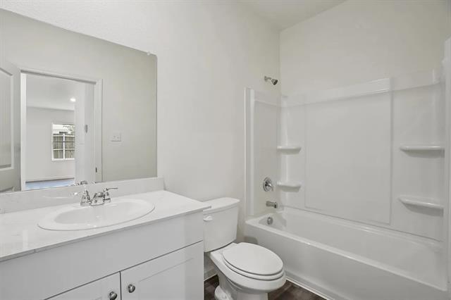 Building Photo - 2116 Prairie Ln