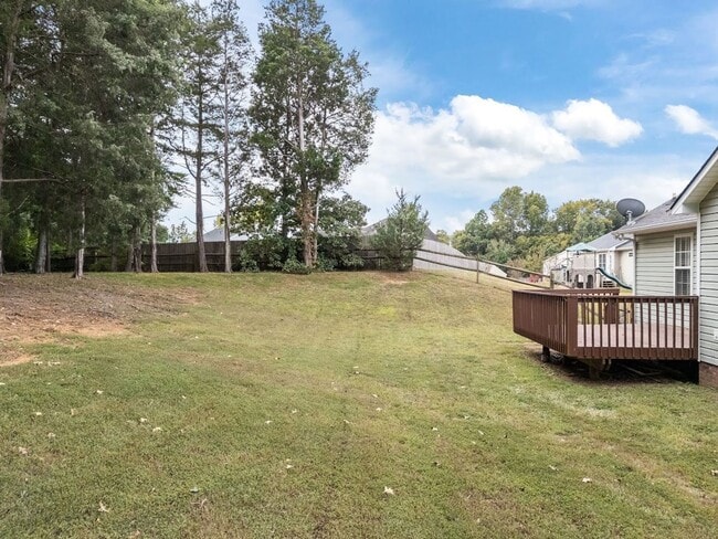 Building Photo - Highly desirable St Andrews subdiv. 3 bed,...
