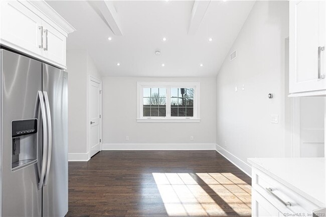 Building Photo - 36 Poe Ct