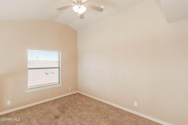 Building Photo - 14529 Jesus Almeida