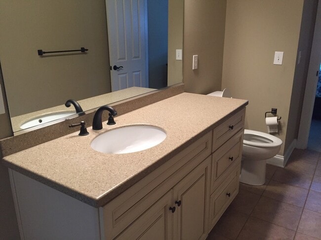 Building Photo - 3 Bedroom 2.5 Bath Townhouse in Eaglewood Retreat - James Island