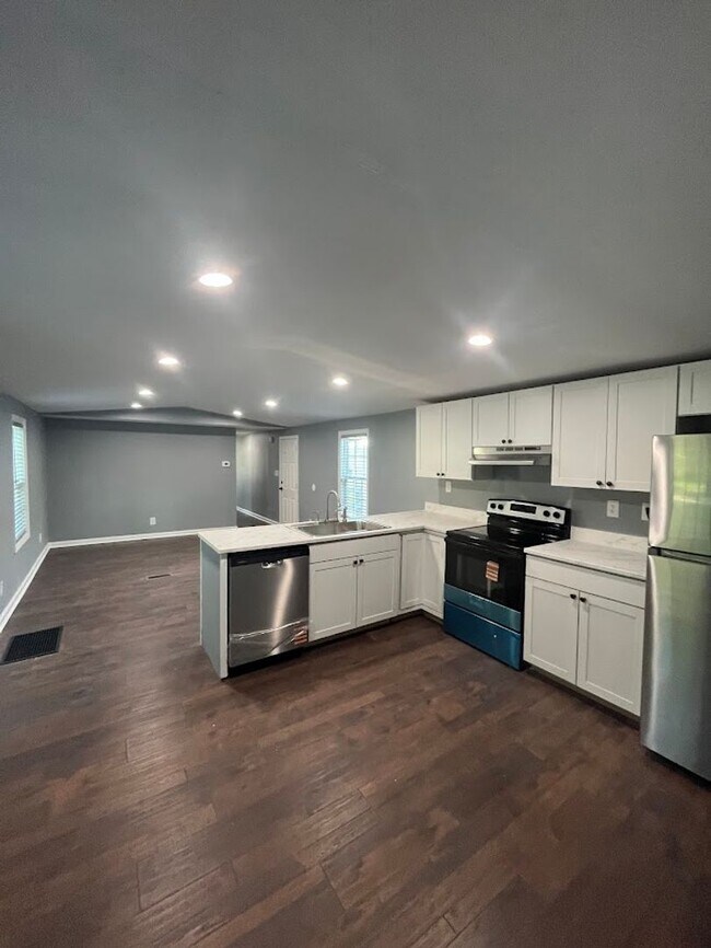Building Photo - 5613 Hardwick Ln