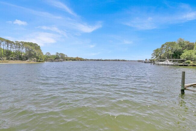 Building Photo - 46 Marlborough Rd