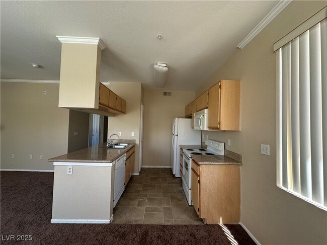 Building Photo - 2900 Sunridge Heights Pkwy