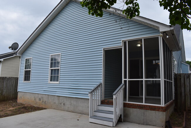 Building Photo - 4420 Summerlin Dr