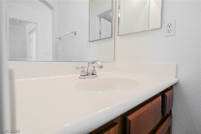 Building Photo - 9996 Alder Springs Ct