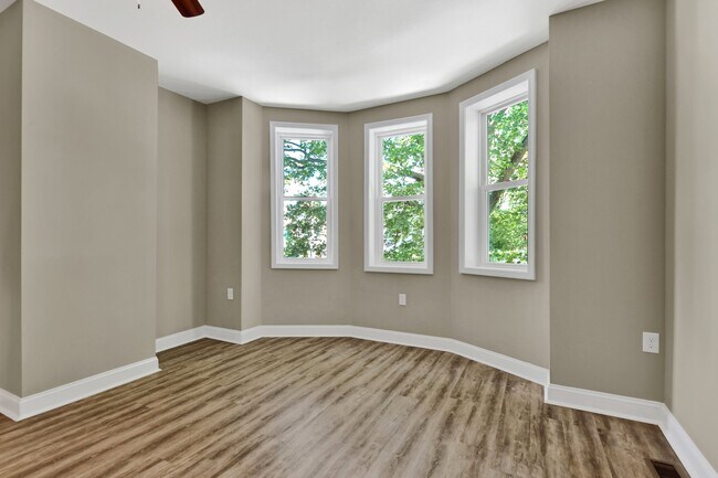 Building Photo - Fully Renovated 3 Bedroom Rowhome- Baltimo...