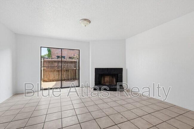Building Photo - 8108 Foxfire Ln