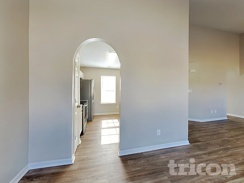 Building Photo - 6008 Bradford Ct