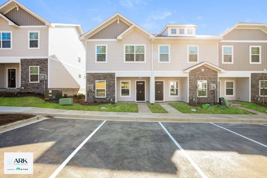 Building Photo - 535 Blue Duck Ln