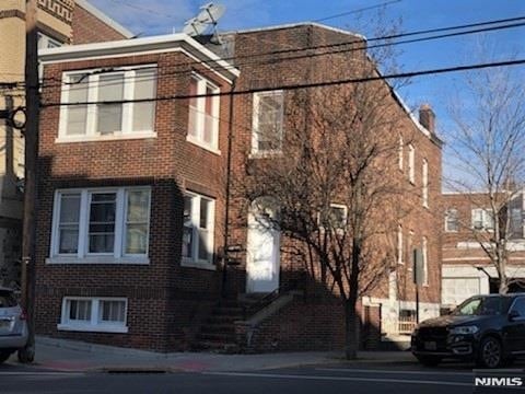 Building Photo - 222 66th St