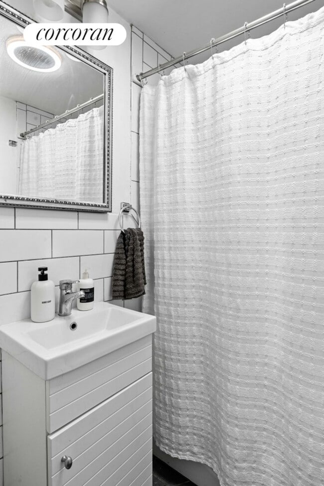 Building Photo - 199 Dekalb Ave