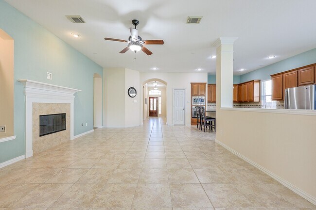 Building Photo - 6726 Hawsley Way