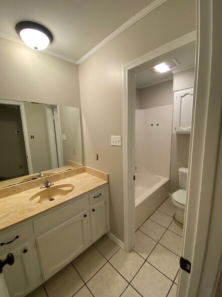 2nd bathroom - 15346 Crystal Dr