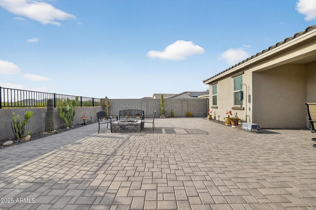 Building Photo - 17763 W Granite View Dr