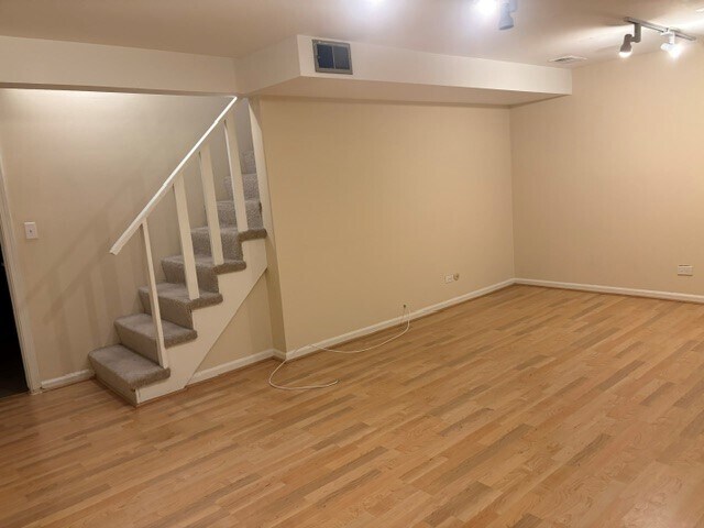 Building Photo - 2156 Rugen Rd