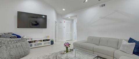Building Photo - 6553 Via Regina