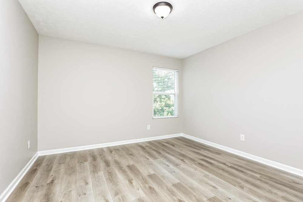 Building Photo - 5823 Roxbury Dr