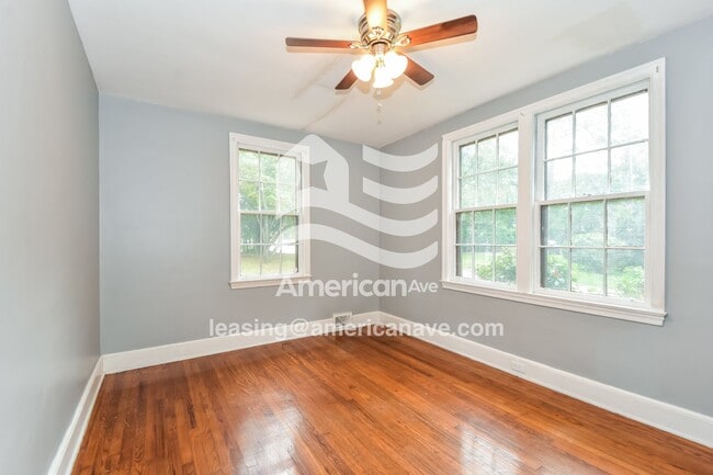 Building Photo - 300 Summerlea Dr