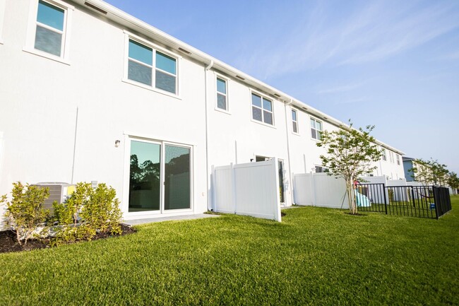 Building Photo - Flannigan Way, Lake Worth, FL 33463 - 3 BR...