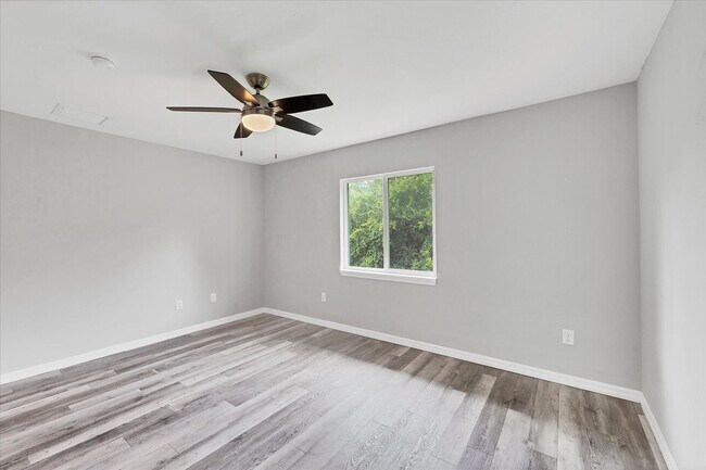 Building Photo - Duplex for rent
