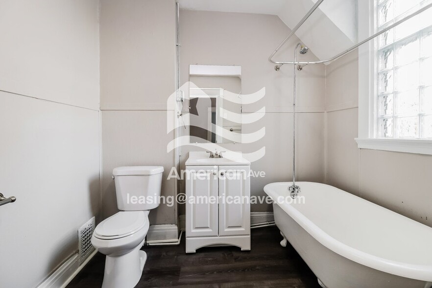 Building Photo - 939 Patterson St