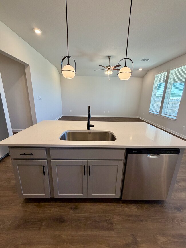 Building Photo - 14427 Inspiration Pt