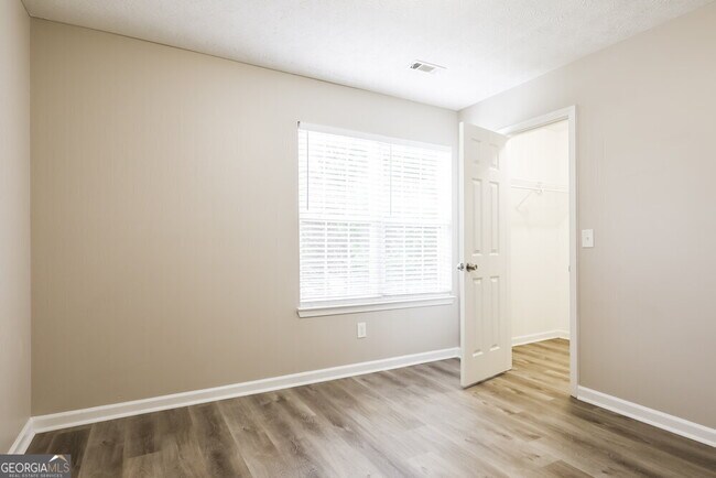Building Photo - 9046 Jenni Cir
