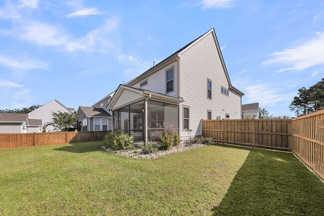 Building Photo - Stunning 4 Bed, 3.5 Bath in Oakfield of Jo...