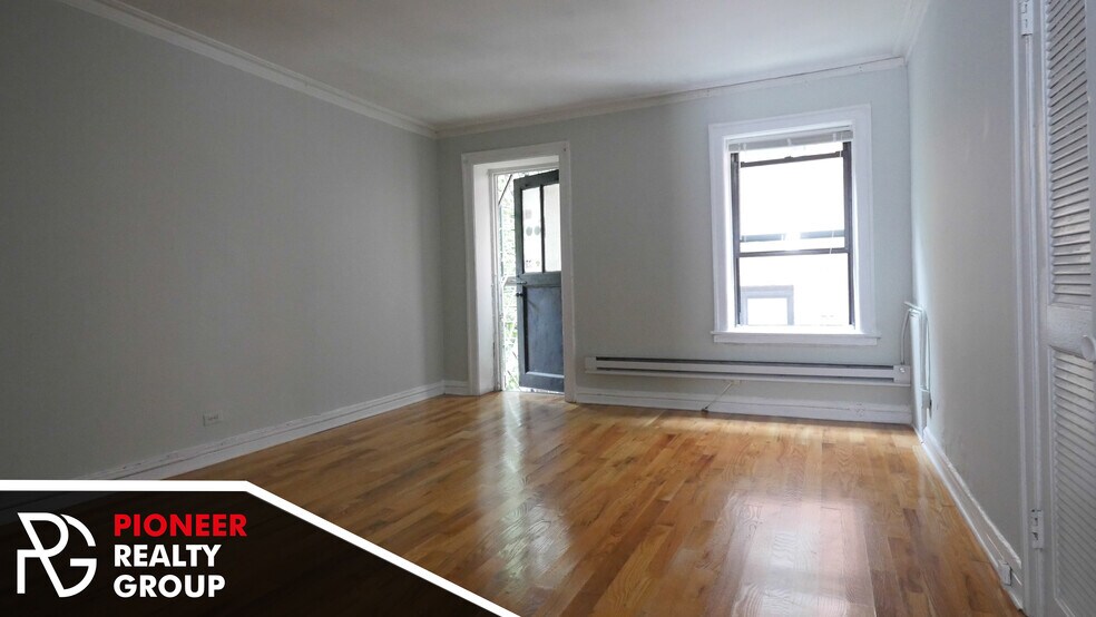 Building Photo - 1350 N Dearborn St