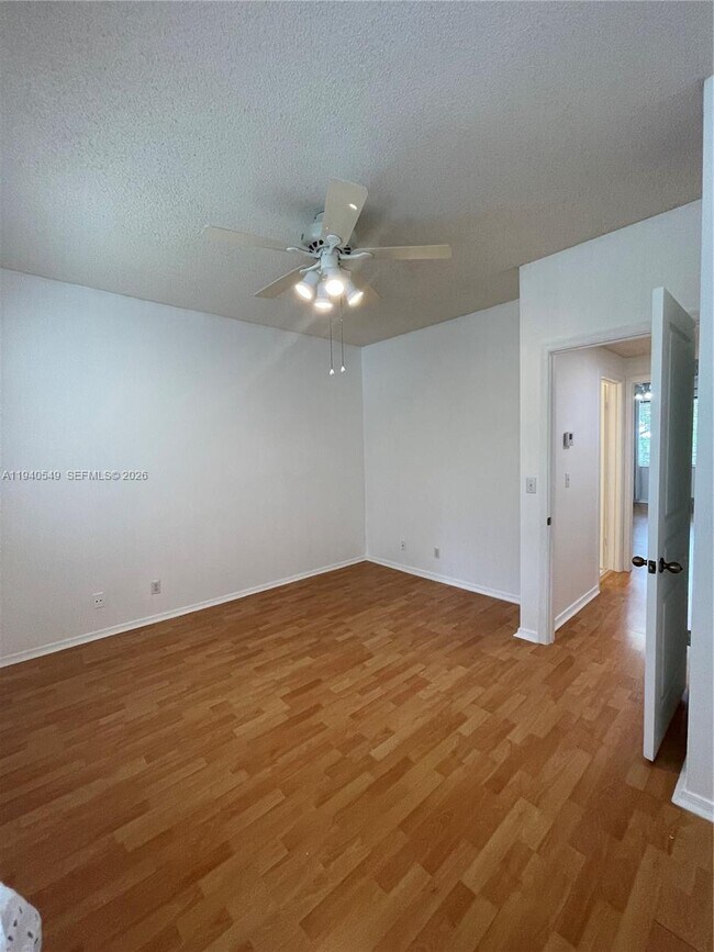 Building Photo - 207 Mallory Ct