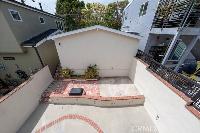 Building Photo - 732 Rosecrans Ave