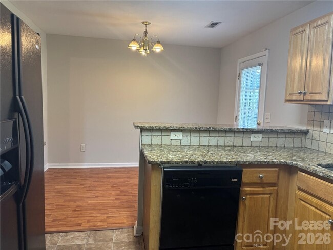 Building Photo - 1426 Peach Park Ln
