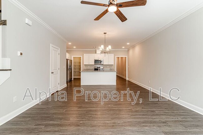 Building Photo - 14 Alderly Way