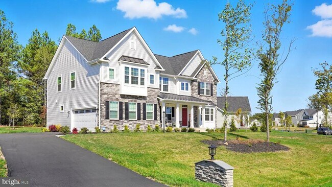 Building Photo - 10706 Green Leaf Run