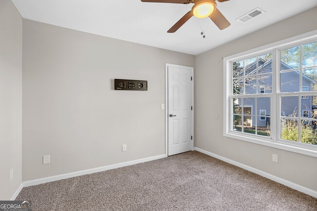Building Photo - 204 Victoria Trace
