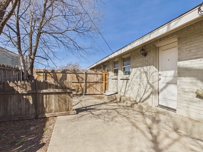 Building Photo - 3501 S Van Buren St