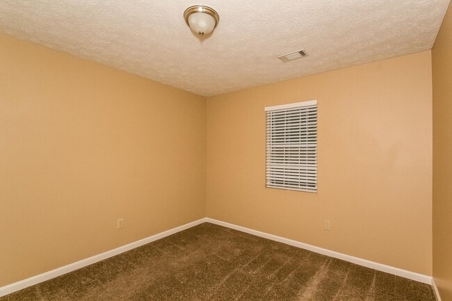 Building Photo - 1425 Riverline Trail