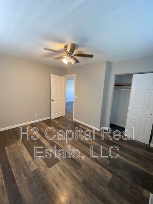 Building Photo - 3218 Kilarney Dr