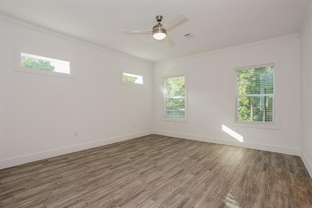 Building Photo - 4330 Fernwood Ave