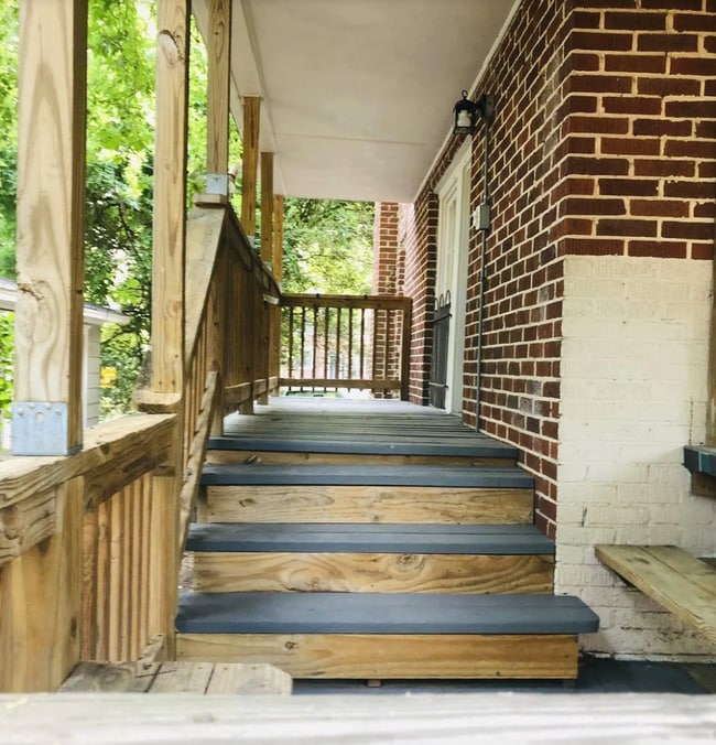 Building Photo - Pre-Leasing for the 26-27 School Year! - A...